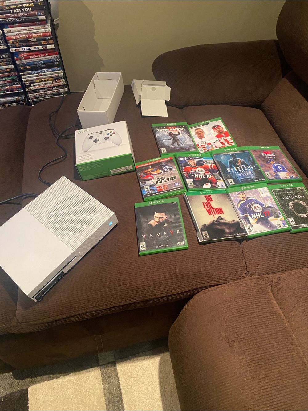 XBOX ONE S Lot for sale with a brand new controller and 10 Games! (Works Great!)